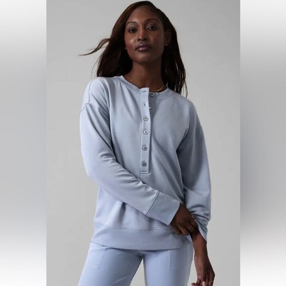 Athleta Women’s Sz Medium Balance Henley Sweatshirt Top | Blue Star Style 985543